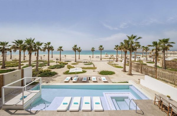 فندق نيكي بيتش في إمارة دبي