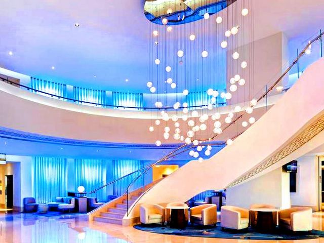 يوفر فندق جي ايه اوشن فيو دبي العديد من المرافق الترفيهية والخدمات الشاملة