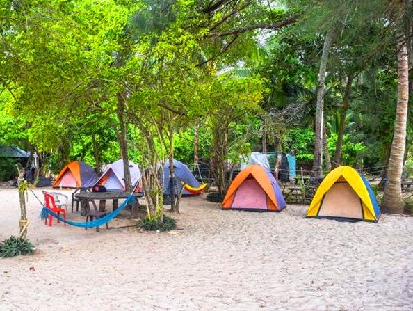 التخييم في جزيرة بايار في لنكاوي