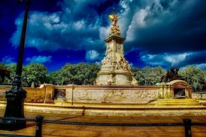 افضل 3 أنشطة عند تمثال فيكتوريا التذكاري لندن