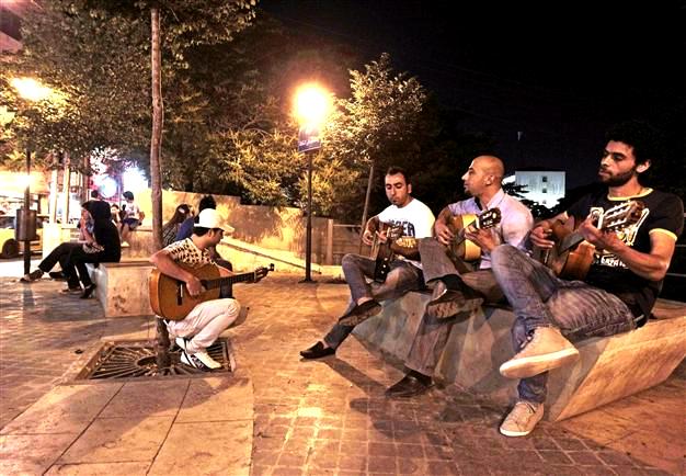 موسيقيي شارع الرينبو في عمان