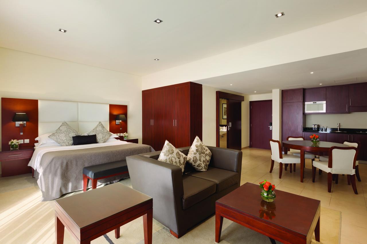 فندق رمادا بلازا دبي من افضل فنادق في دبي