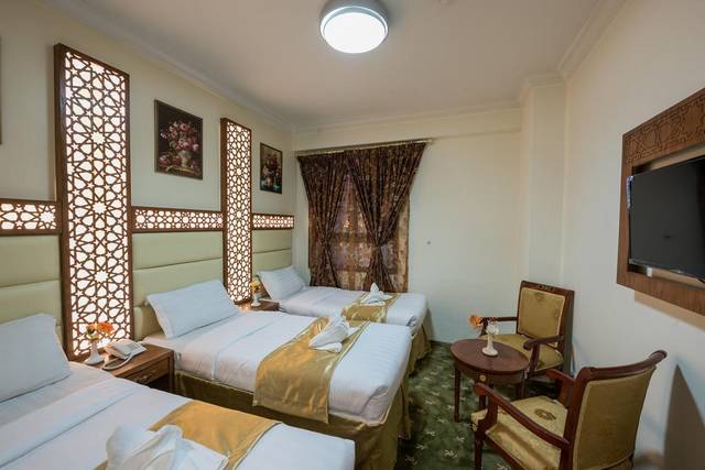 فندق روضة مبارك يتميّز بالرقي والفخامة والغرف ذات التجهيزات العصرية 
