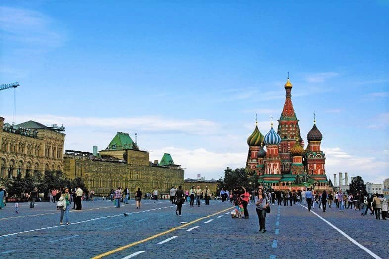 الميدان الاحمر من اشهر اماكن السياحة في موسكو