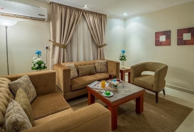 الكثير من الزوار لمدينة الرياض يختارون الإقامة في فنادق الرياض شارع التحلية.