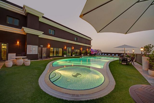 يوفر فندق رويال اسكوت دبي مرافق عناية بالصحة