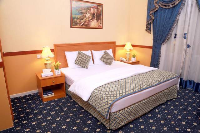يُوّفر فندق الصدف دبي غُرف تشمل المرافق الأساسية لراحة النُزلاء.