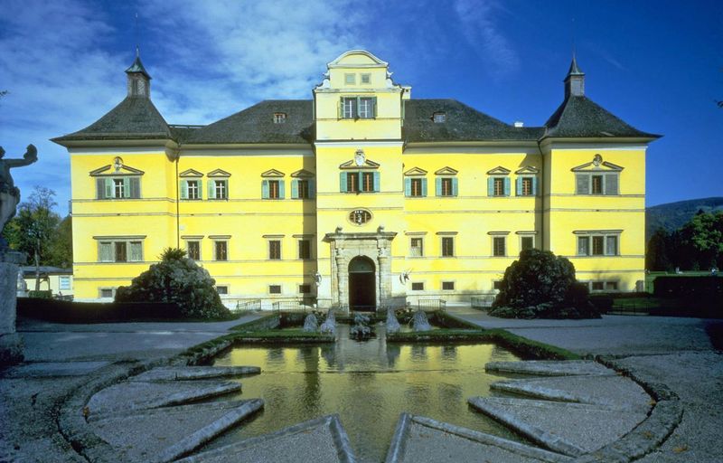 قصر هيلبرون سالزبورغ من اهم الاماكن السياحية في سالزبورغ النمسا