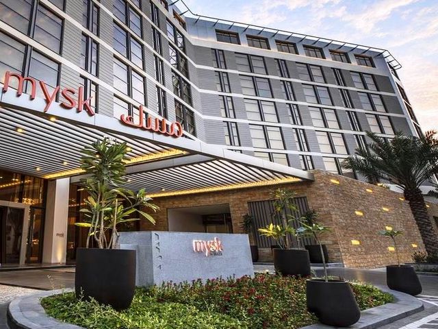 فندق الموج مسقط من افضل فنادق في السيب سلطنة عمان
