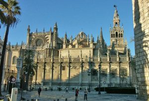 أهم 4 أنشطة في كاتدرائية اشبيلية اسبانيا