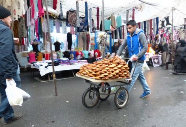 بازار الاحد في اسطنبول