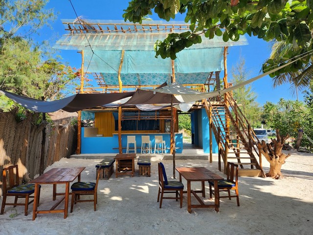 مطعم على البحر في انغوجا