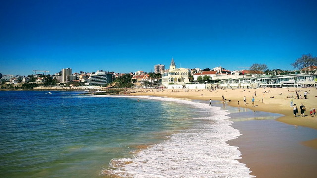 شاطئ تماريز لشبونة