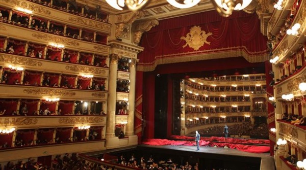مسرح لا سكالا من اهم معالم السياحة في ميلان