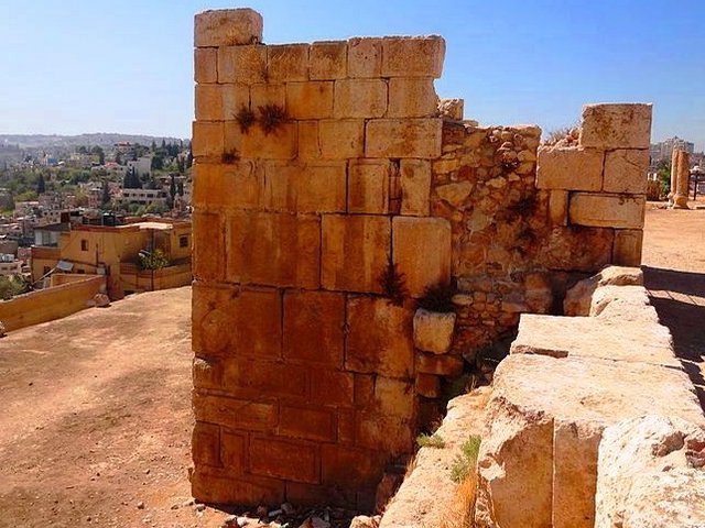 معبد هرقل جبل القلعة عمان