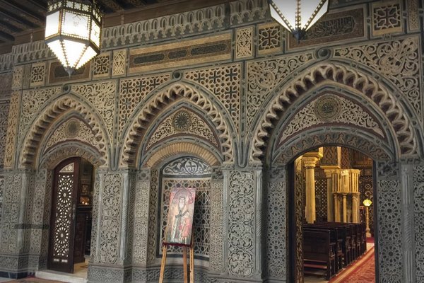 الكنيسه المعلقه بمصر