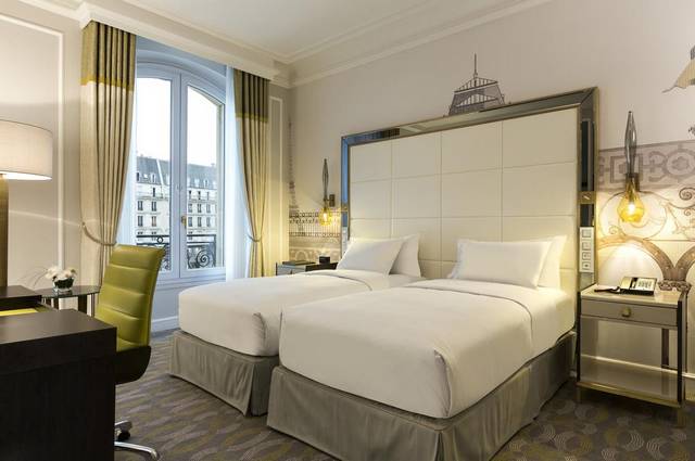 يُعد  فندق هيلتون شانزليزيه باريس، وبفضل موقعه الحيوي افضل فنادق باريس لشهر العسل

