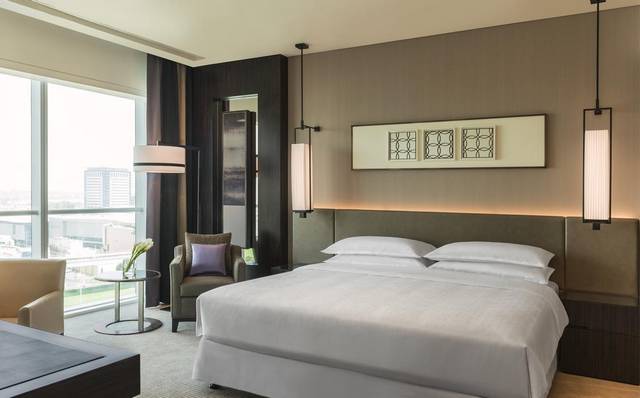 يُعتبر فندق شيراتون جراند دبي من أفضل فنادق دبي للعوائل من حيث الإطلالات التي يُقدّمها.