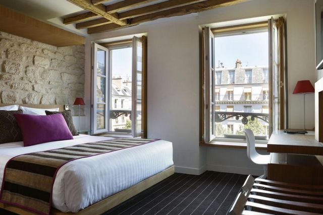 قد تُناسبك الإقامة في افضل منطقة للسكن في باريس للعوائل إن كنت تبحث عن فندق يمنحك إطلالة خلابة وخدمات راقية