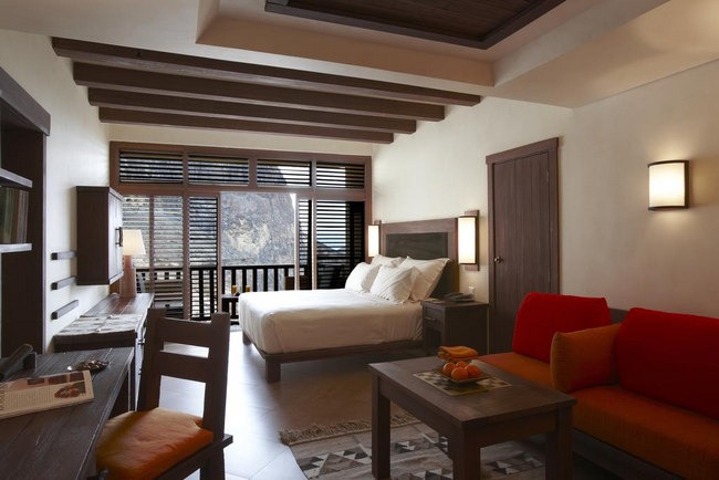 غُرف واسعة ومُريحة في أجمل الفنادق في البحر الميت