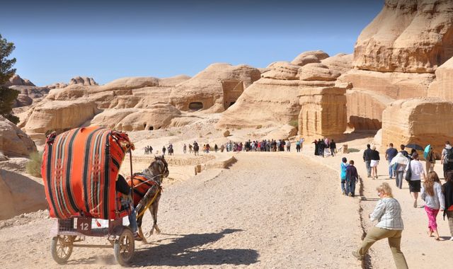 اماكن سياحية في البتراء