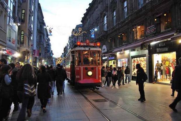 السياحة في اسطنبول الشباب
