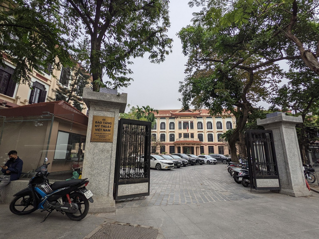 متحف فيتنام الوطني للفنون الجميلة هانوي
