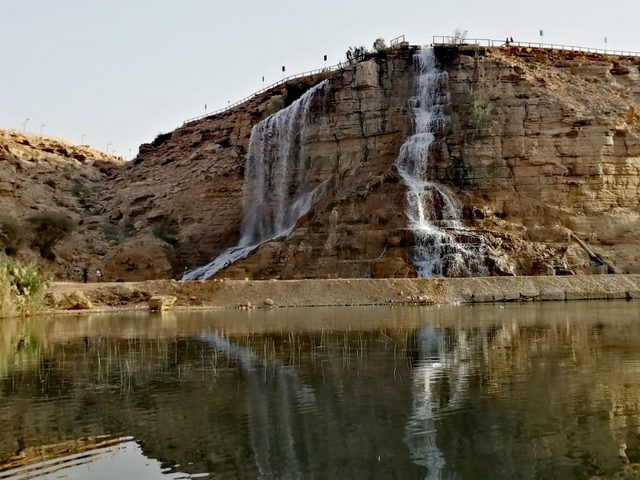 شلال وادي نمار في الرياض