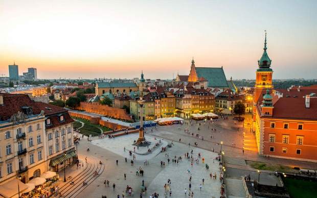 البلدة القديمة في وارسو - معالم وارسو السياحية