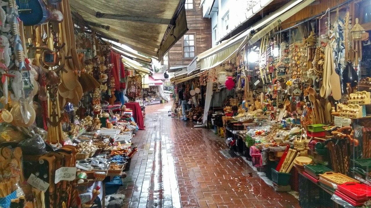 بازار الفاتح في اسطنبول