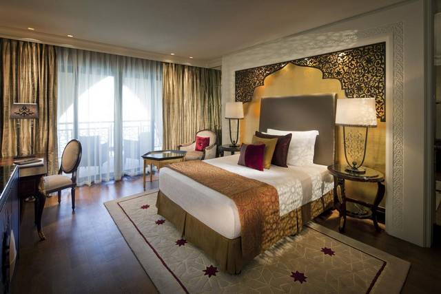 فندق زعبيل سراي دبي يشتمل على غرف واسعة ونظيفة