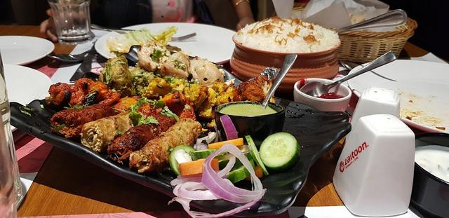 مطعم زيتون في قطر