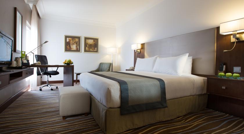 فندق هوليداي إن أبوظبي داون تاون من افخر فنادق ابوظبي ذو 4 نجوم
