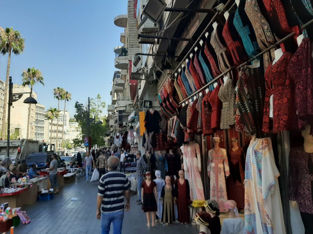 التسوق في عمان