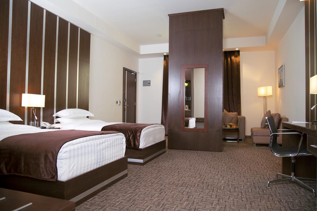 فندق سولاف لكجري من افضل فنادق عمان الاردن 4 نجوم