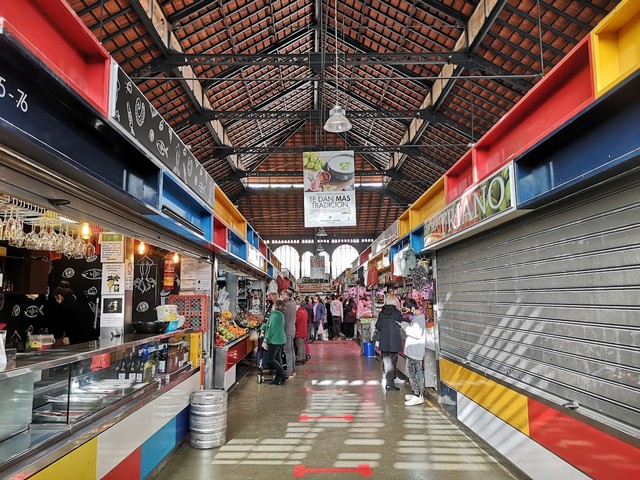 سوق أتارازاناس المركزي ملقا
