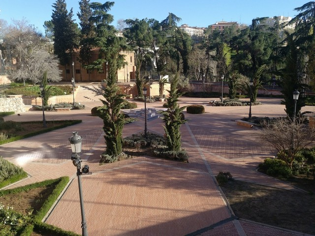 حديقة اتيناس في مدريد