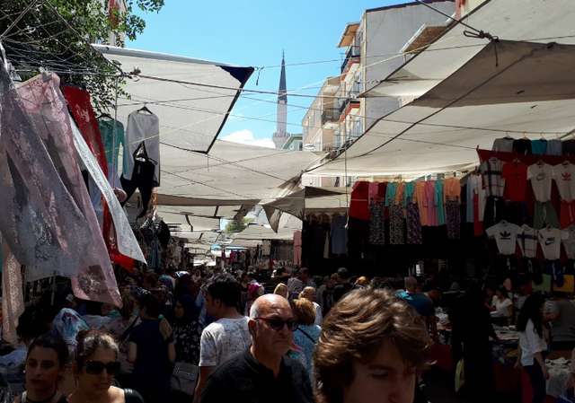 سوق الجمعة اسطنبول