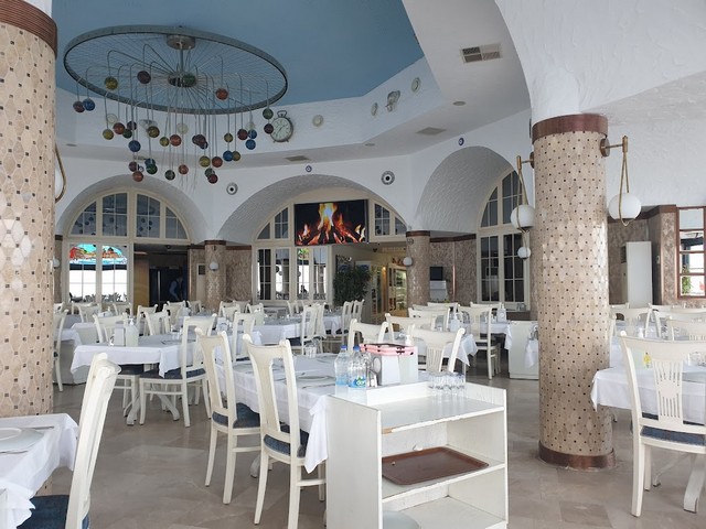 مطعم على البحر في ازمير