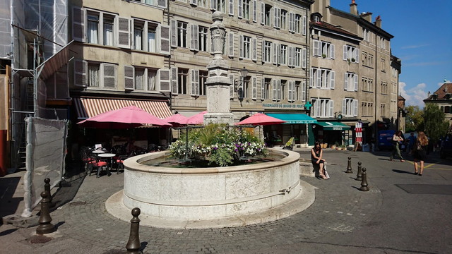 ساحة بور دو فور في جنيف
