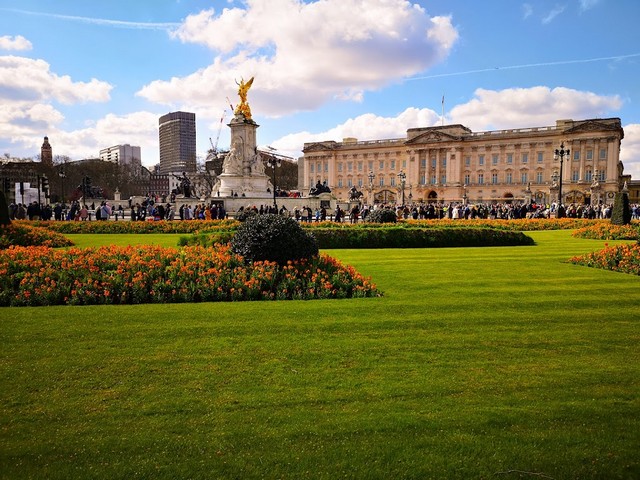 قصر باكنغهام لندن