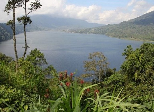 بحيرات في اندونيسيا