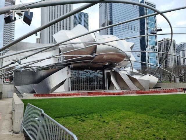 نصب بوابة السحاب التذكاري في شيكاغو