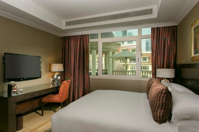 يقع بالقُرب من دبي مول فنادق رائعة من بينها فندق روضة المروج دبي 