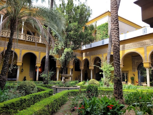 قصر لاس دويناس اشبيلية