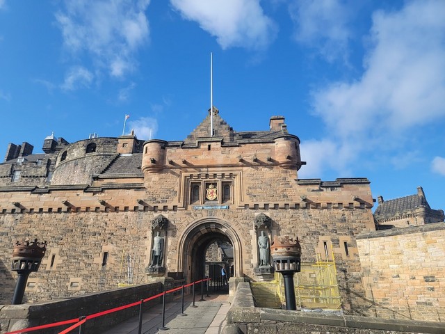 قلعة ادنبره في ادنبره