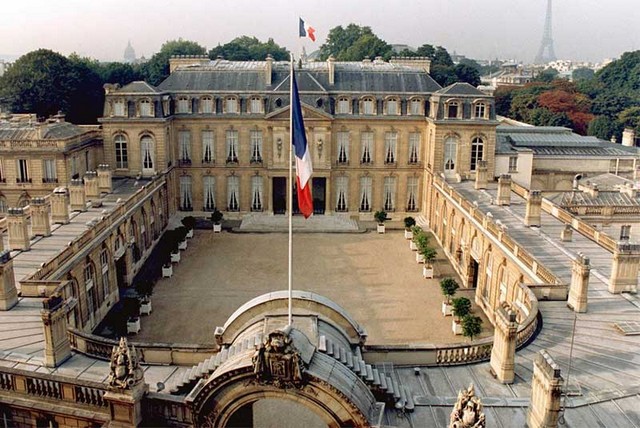 قصر في باريس