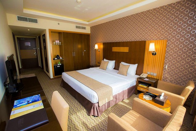 تمتعوا بإقامة هادئة ومرافق راقية داخل أحد سلسلة فندق فورتشن دبي