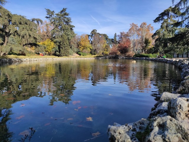 حديقة فوينتي ديل بيرو في مدريد
