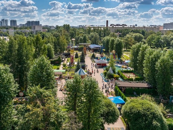 حديقة ملاهي جاجرين في سانت بطرسبرغ